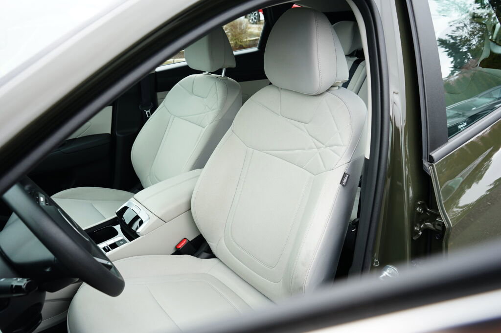 Certified 2025 Hyundai Tucson SE FWD image 18