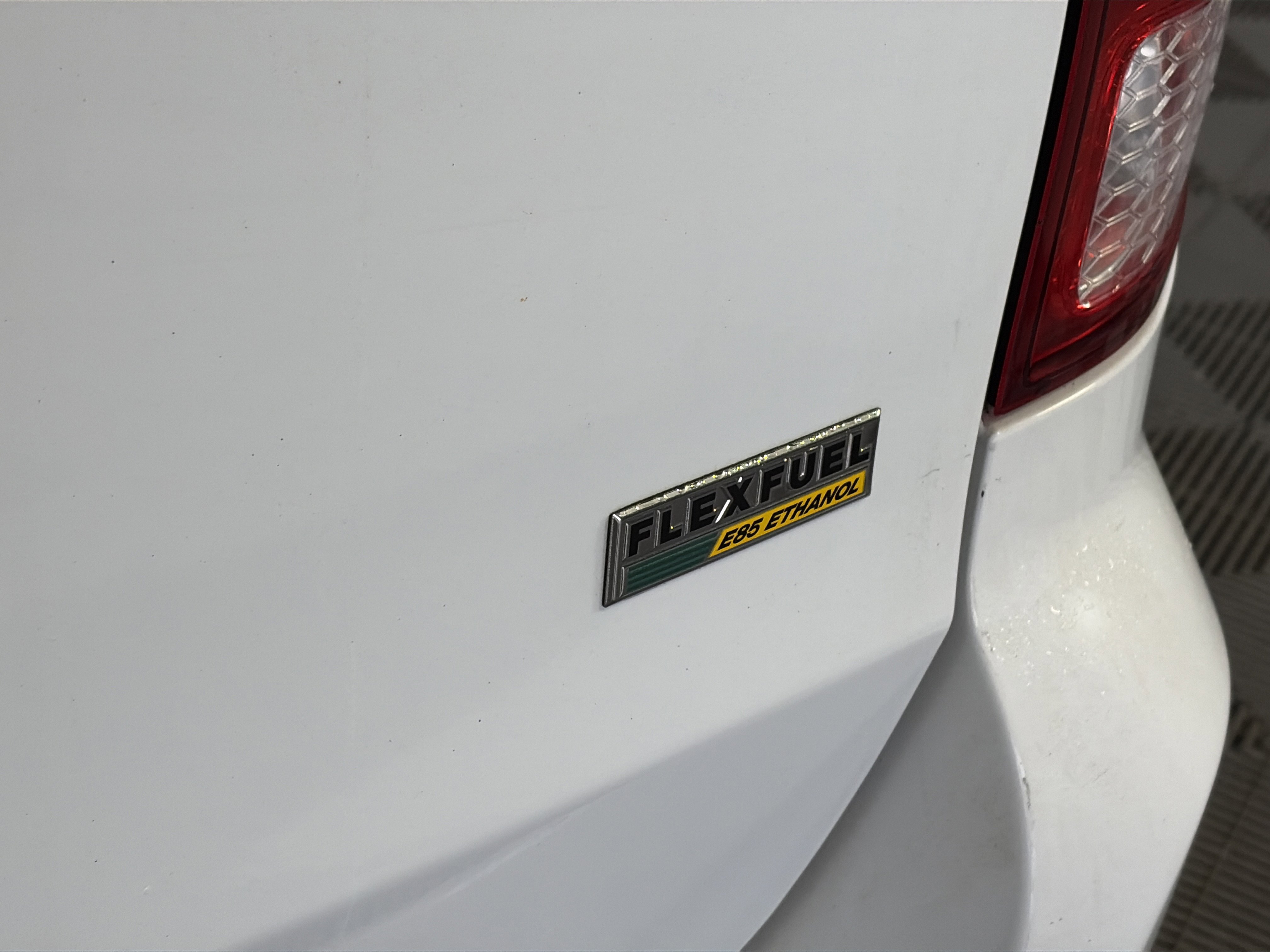 Used 2018 Dodge Grand Caravan SE image 17