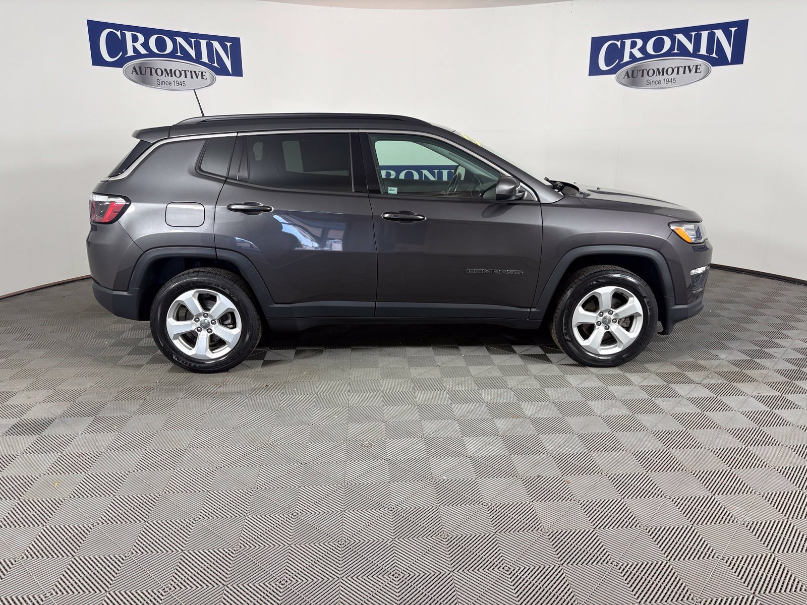 Used 2020 Jeep Compass Latitude AWD/4WD image 27