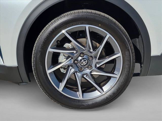 New 2026 Toyota C-HR AWD/4WD image 10