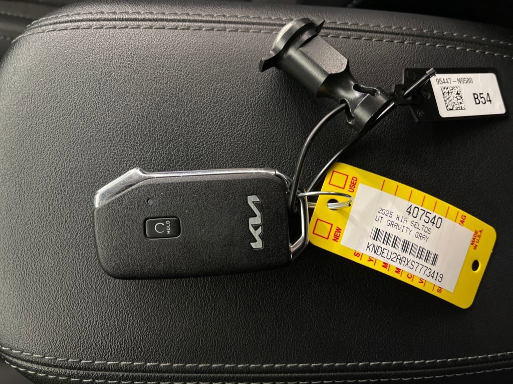 Used 2025 Kia Seltos S image 27
