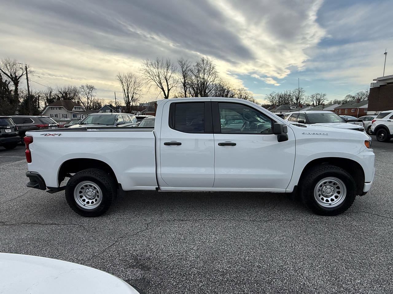 Used 2020 Chevrolet Silverado 1500 W/T w/ Trailering Package image 5