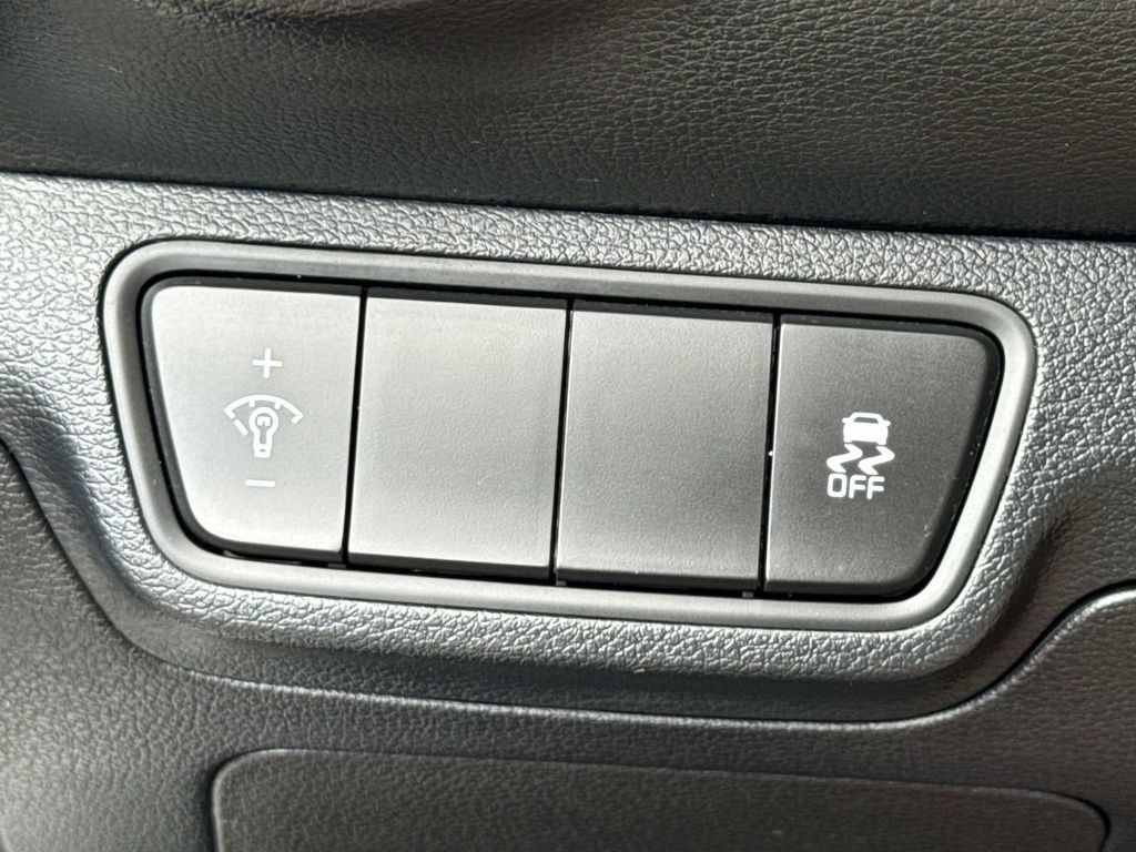 Used 2023 Kia Forte LXS FWD image 16