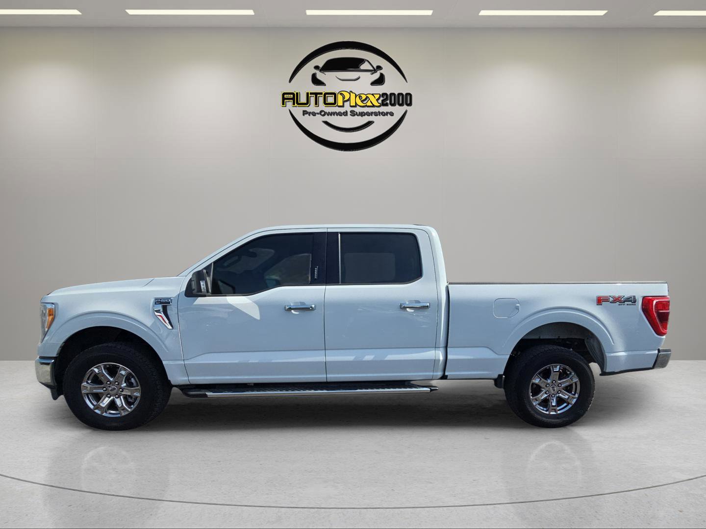Used 2022 Ford F150 XLT w/ Equipment Group 302A High AWD/4WD image 4