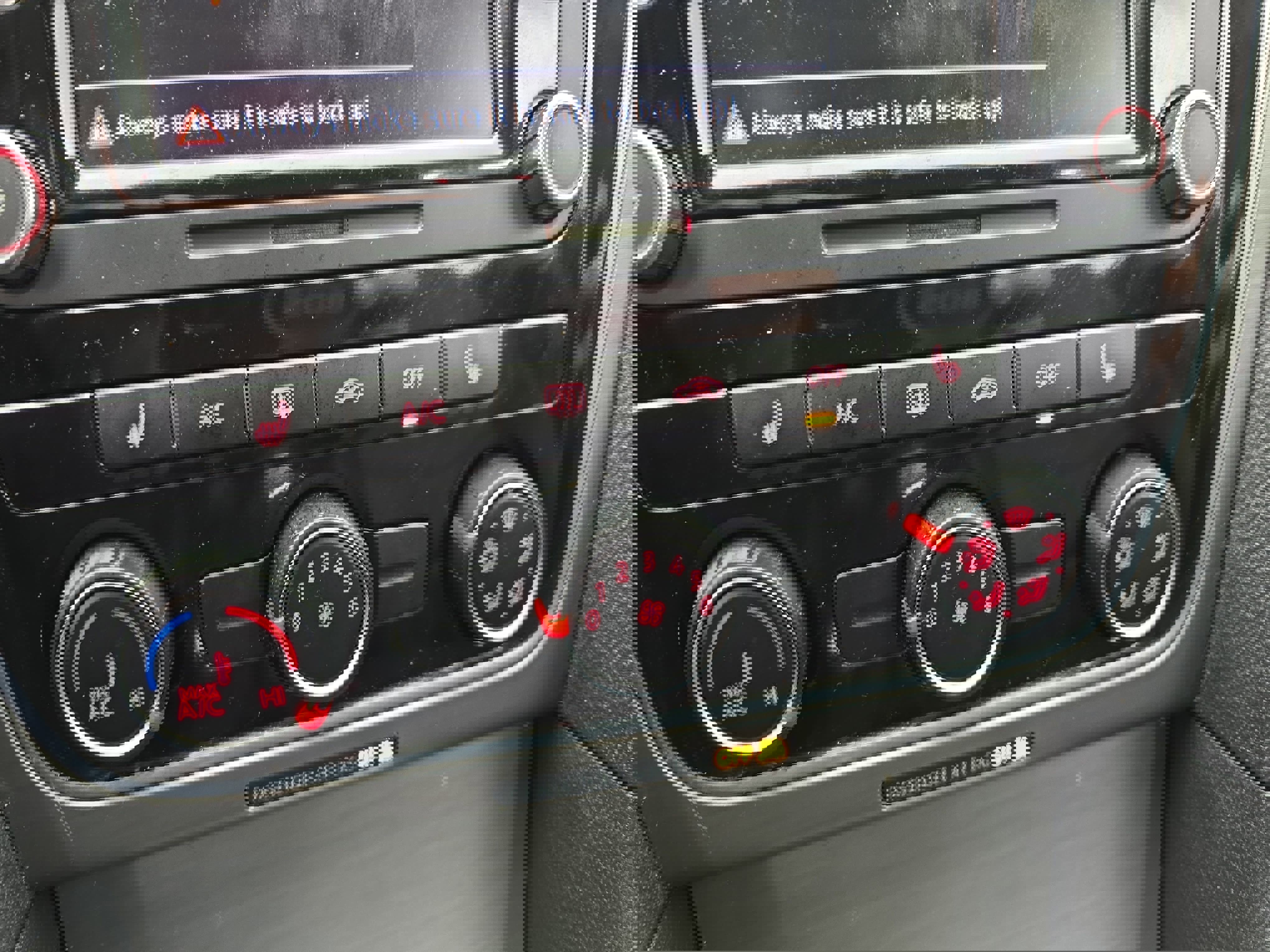 Used 2014 Volkswagen Passat 1.8T SE image 21