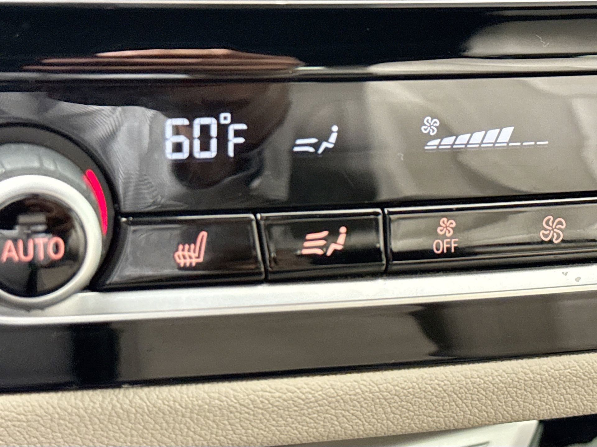 Used 2021 BMW X4 M40i w/ Premium Package image 21