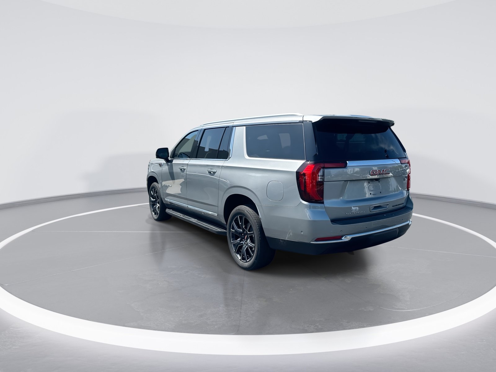 Used 2025 GMC Yukon XL Elevation AWD/4WD image 7