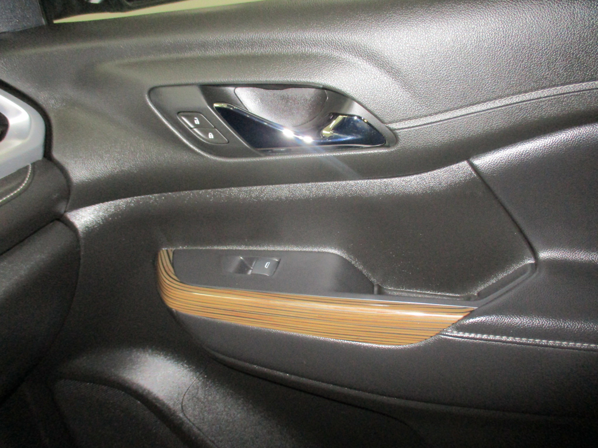 Used 2019 GMC Acadia SLE image 23