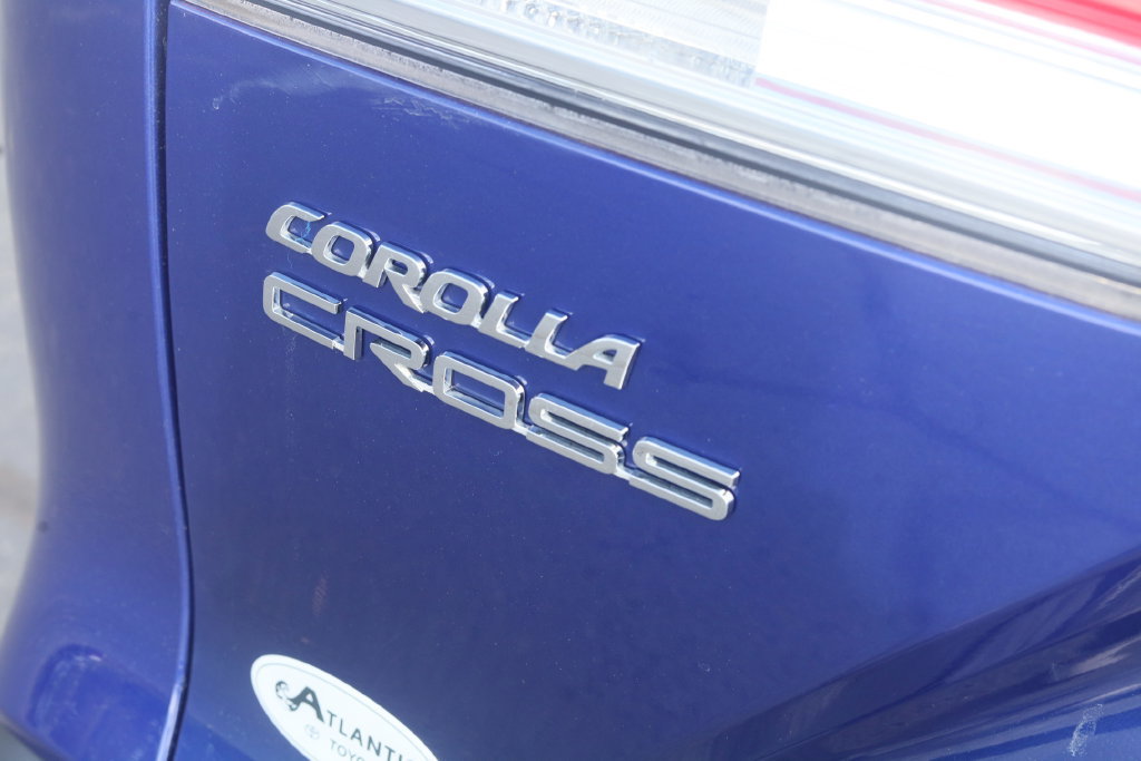 Used 2024 Toyota Corolla Cross LE AWD/4WD image 35