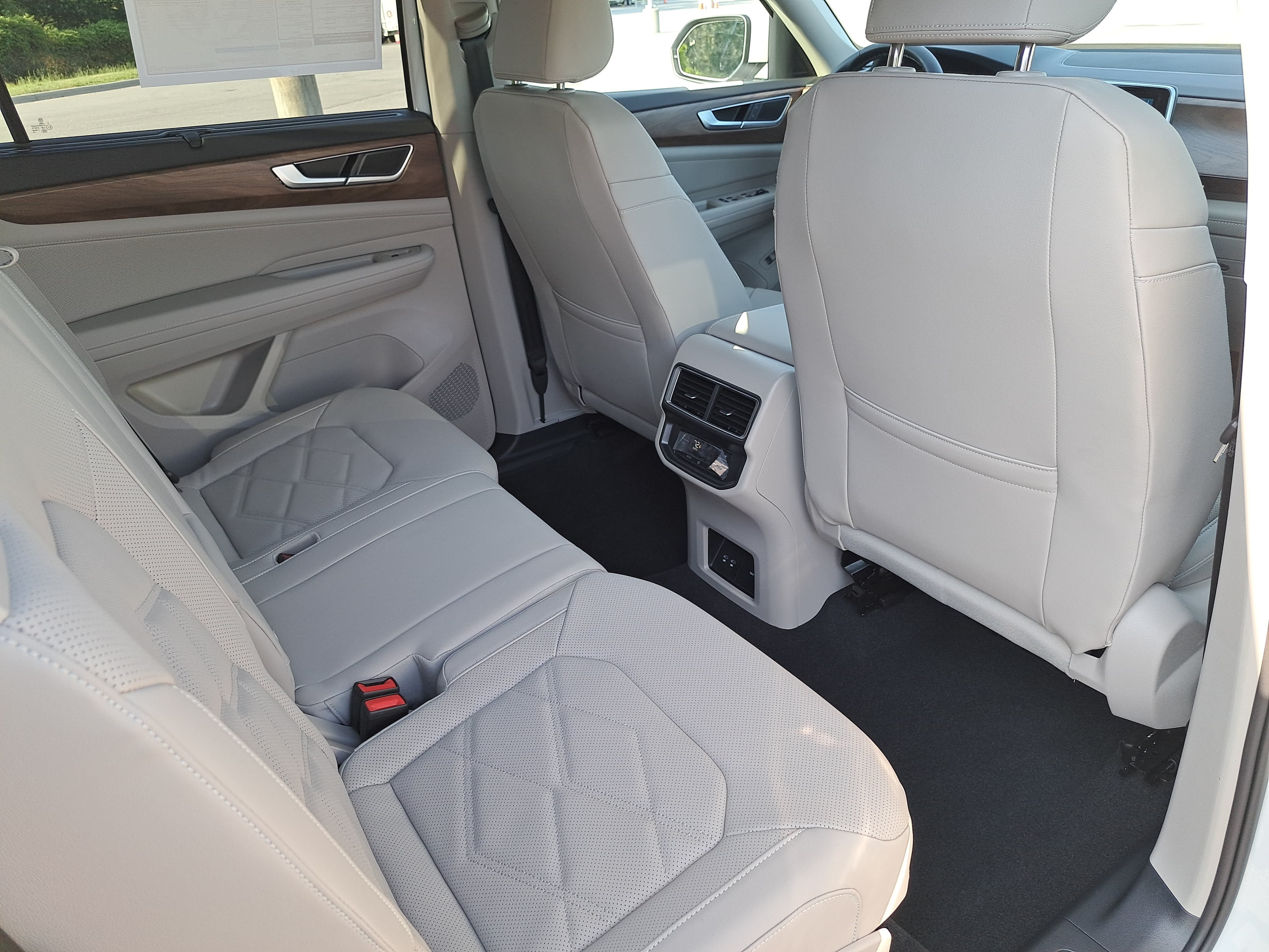New 2026 Volkswagen Atlas SE FWD image 11