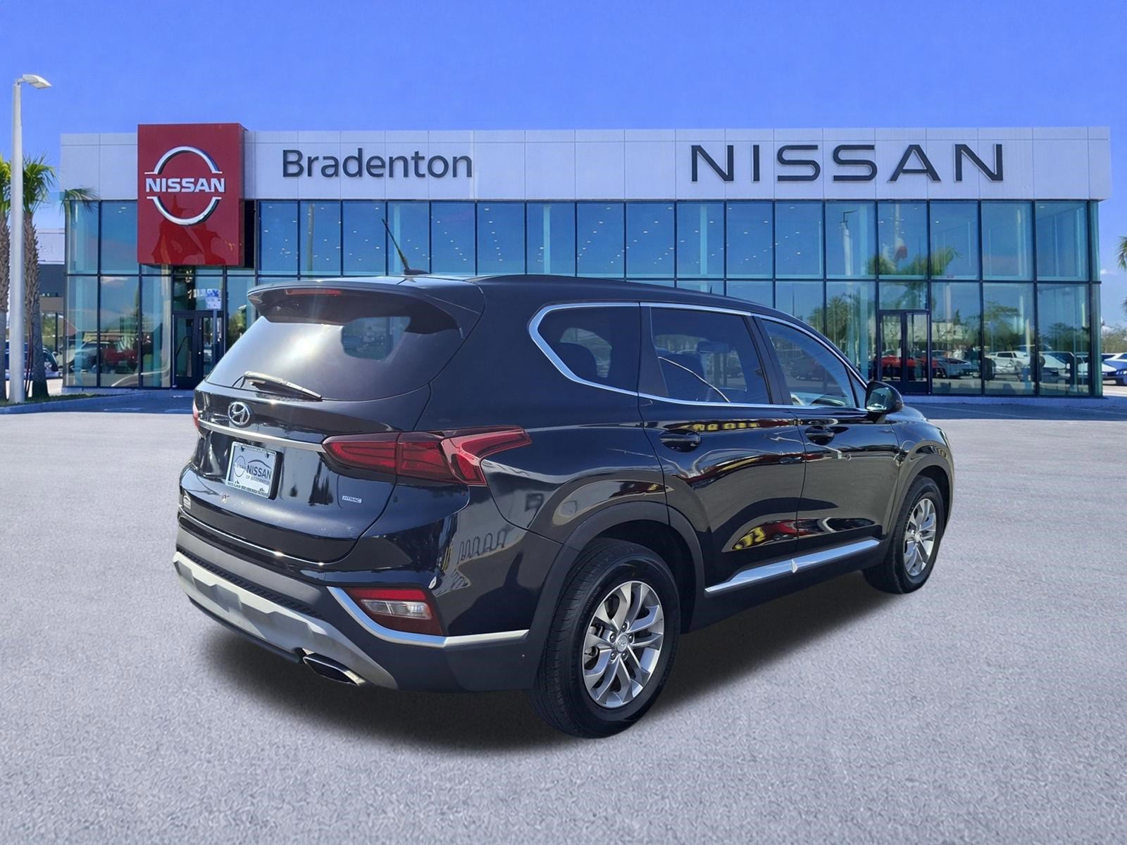 Used 2020 Hyundai Santa Fe SE AWD/4WD image 5