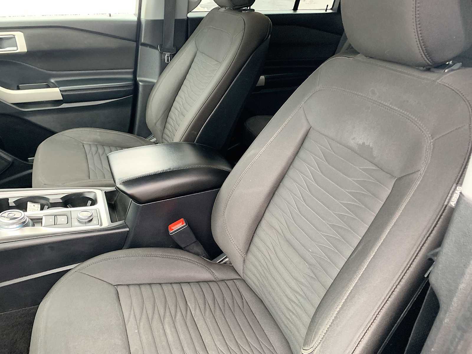 Used 2020 Ford Explorer XLT image 18