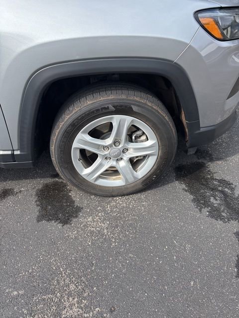 Used 2023 Jeep Compass Sport image 44