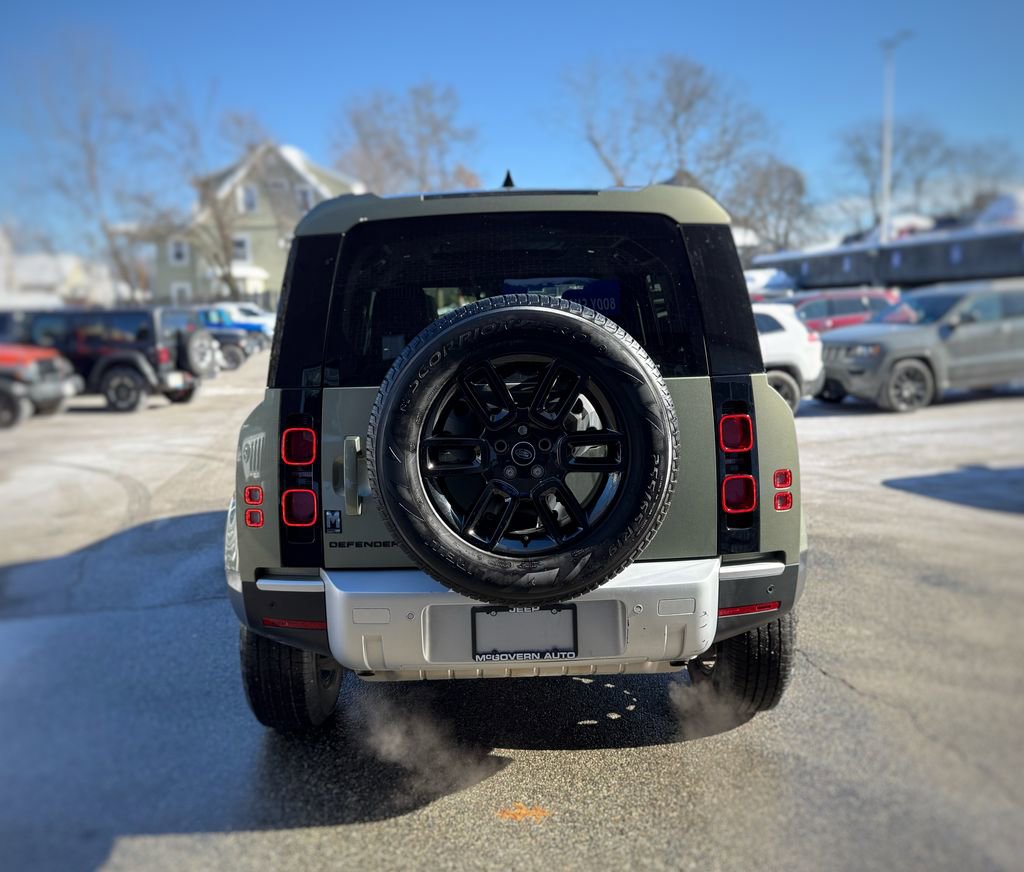 Used 2025 Land Rover Defender 110 S image 10