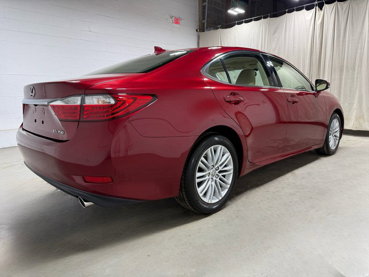Used 2015 Lexus ES 350 w/ Luxury Package image 4