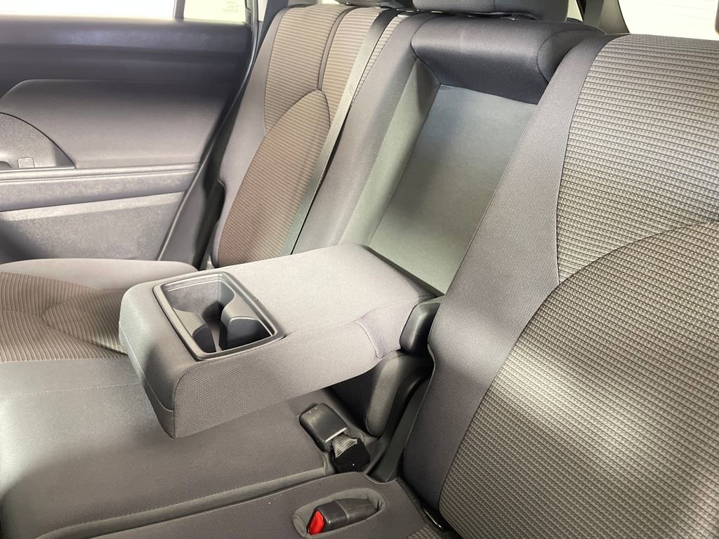 Certified 2023 Toyota Highlander LE image 30