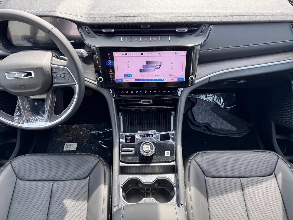 New 2026 Jeep Grand Cherokee Limited AWD/4WD image 11
