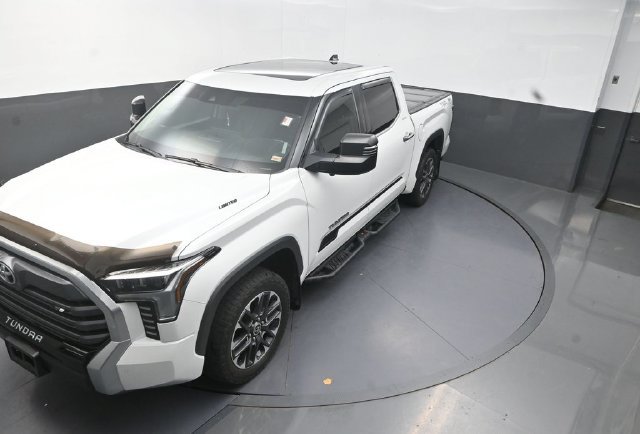 Used 2022 Toyota Tundra Limited AWD/4WD image 14