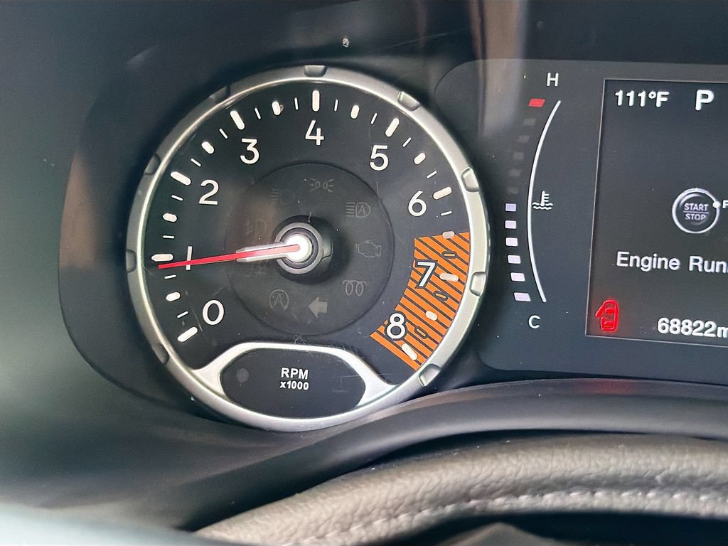 Used 2019 Jeep Renegade Latitude FWD image 39