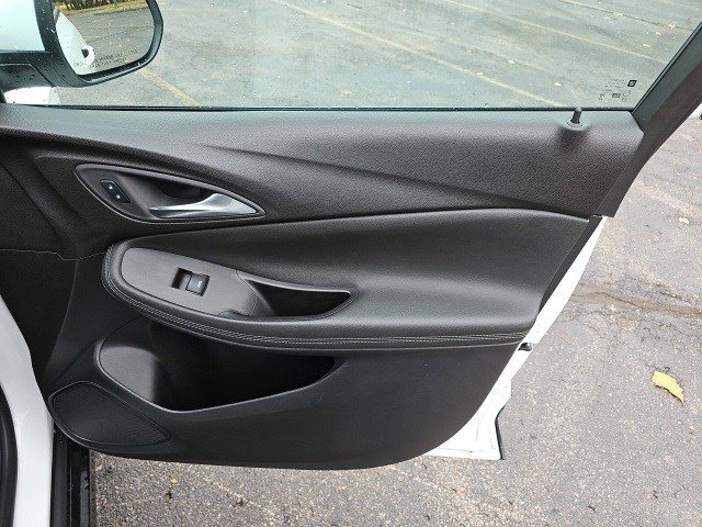 Used 2024 Buick Encore GX Sport Touring image 15