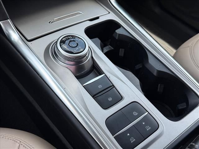 Used 2023 Ford Explorer XLT w/ Equipment Group 202A RWD image 18