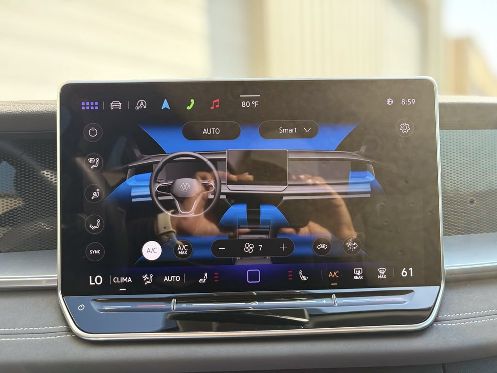 Used 2025 Volkswagen Tiguan SE FWD image 20