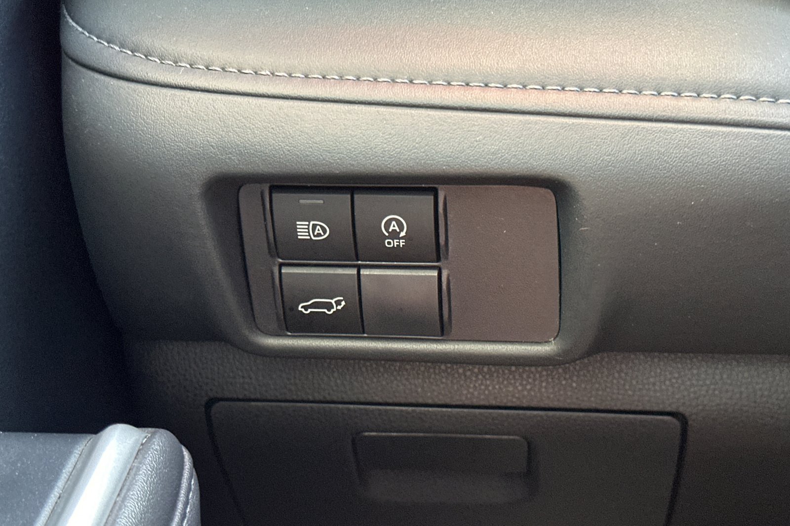 Certified 2025 Toyota Highlander LE AWD/4WD image 33
