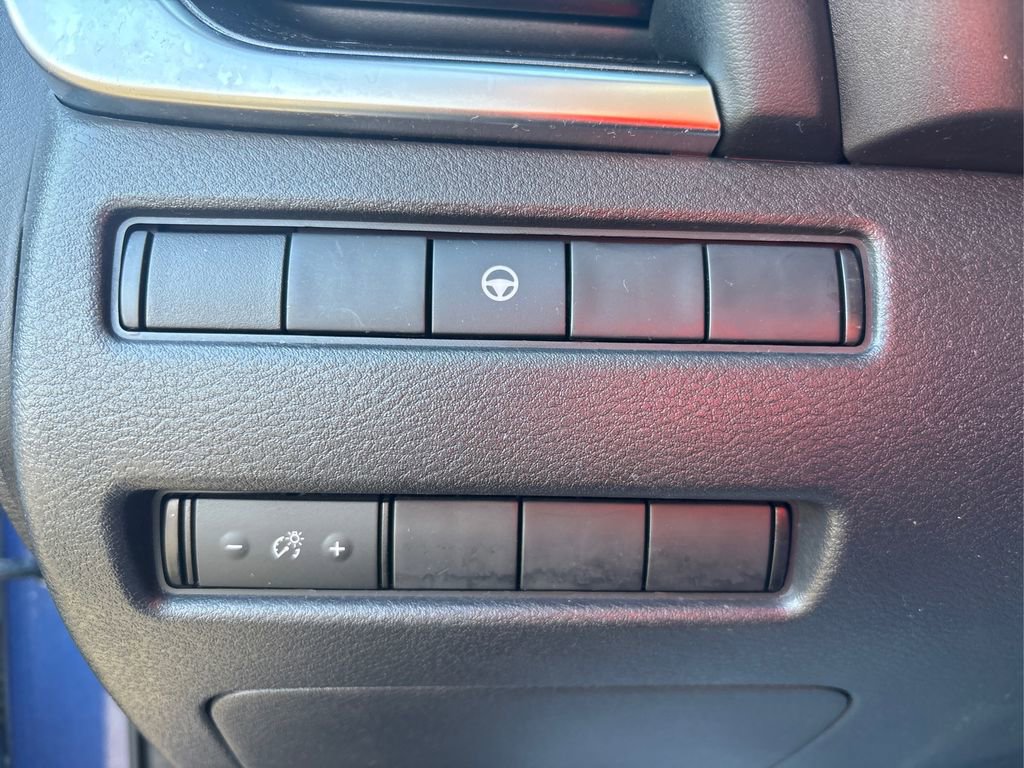 Used 2022 Nissan Rogue SV image 33