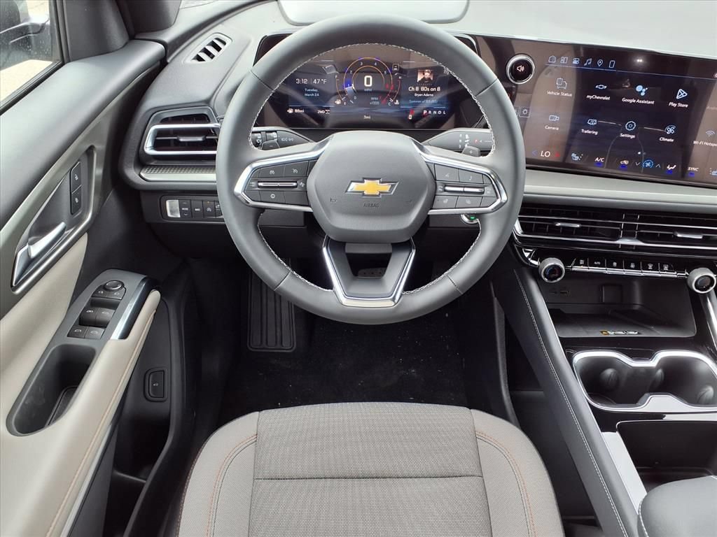 New 2026 Chevrolet Traverse LT w/ Driver Confidence Package AWD/4WD image 10