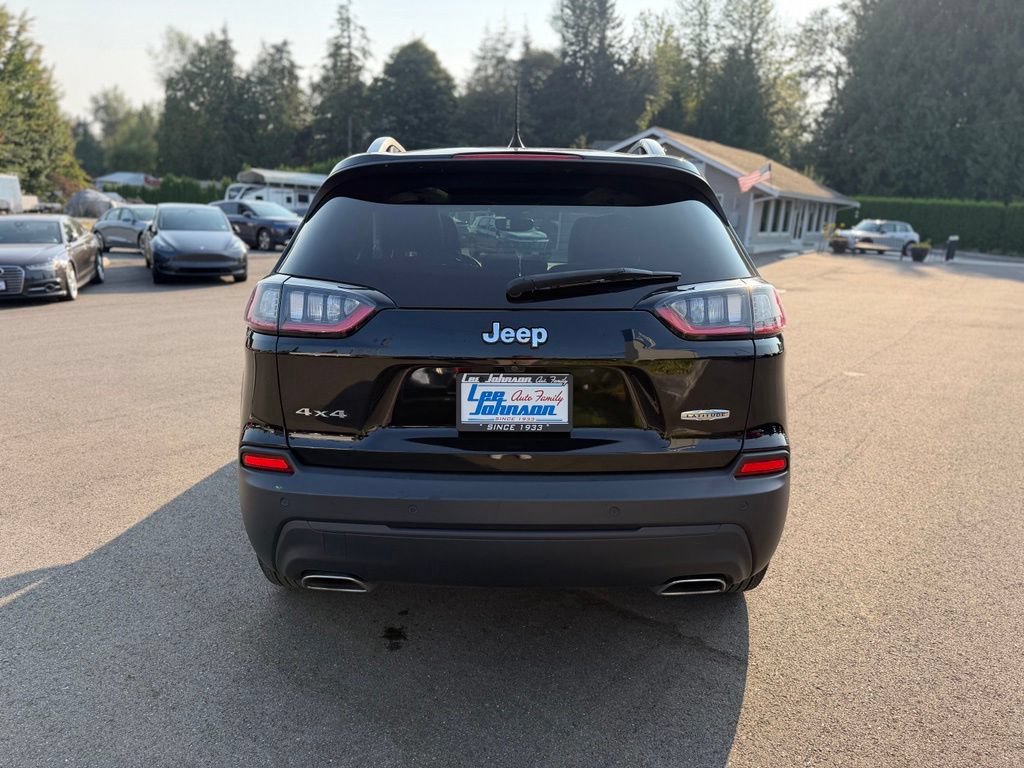 Used 2019 Jeep Cherokee Latitude Plus AWD/4WD image 6