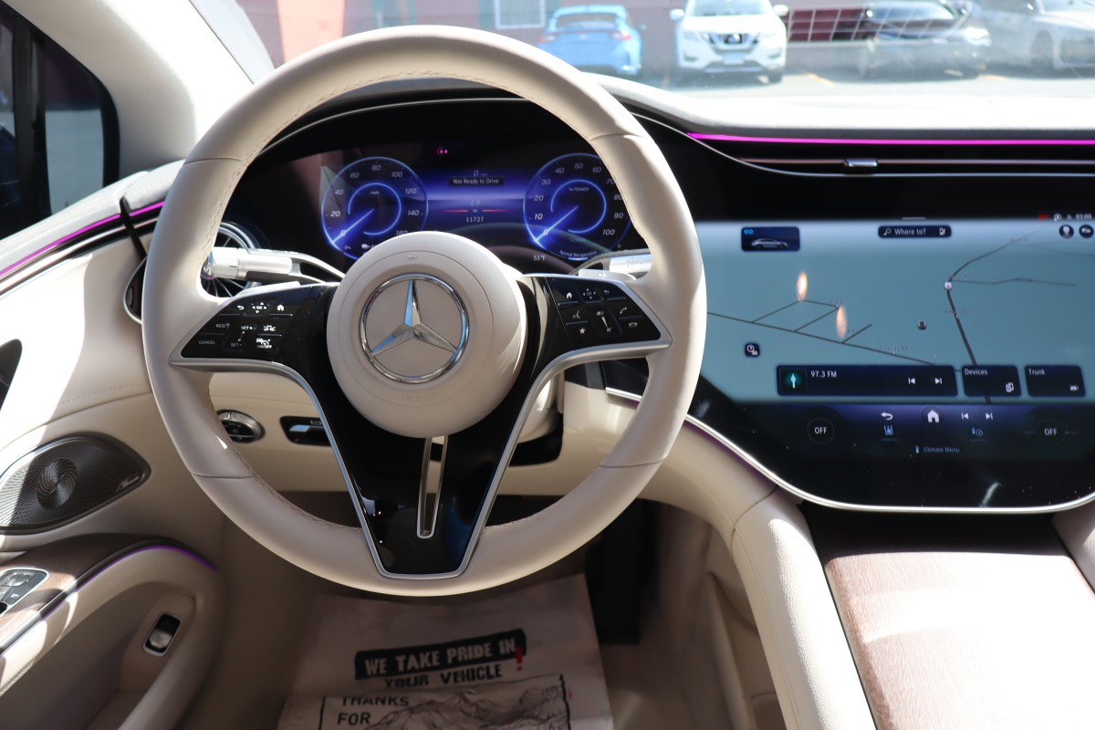 Used 2022 Mercedes-Benz EQS 580 4MATIC Sedan image 10