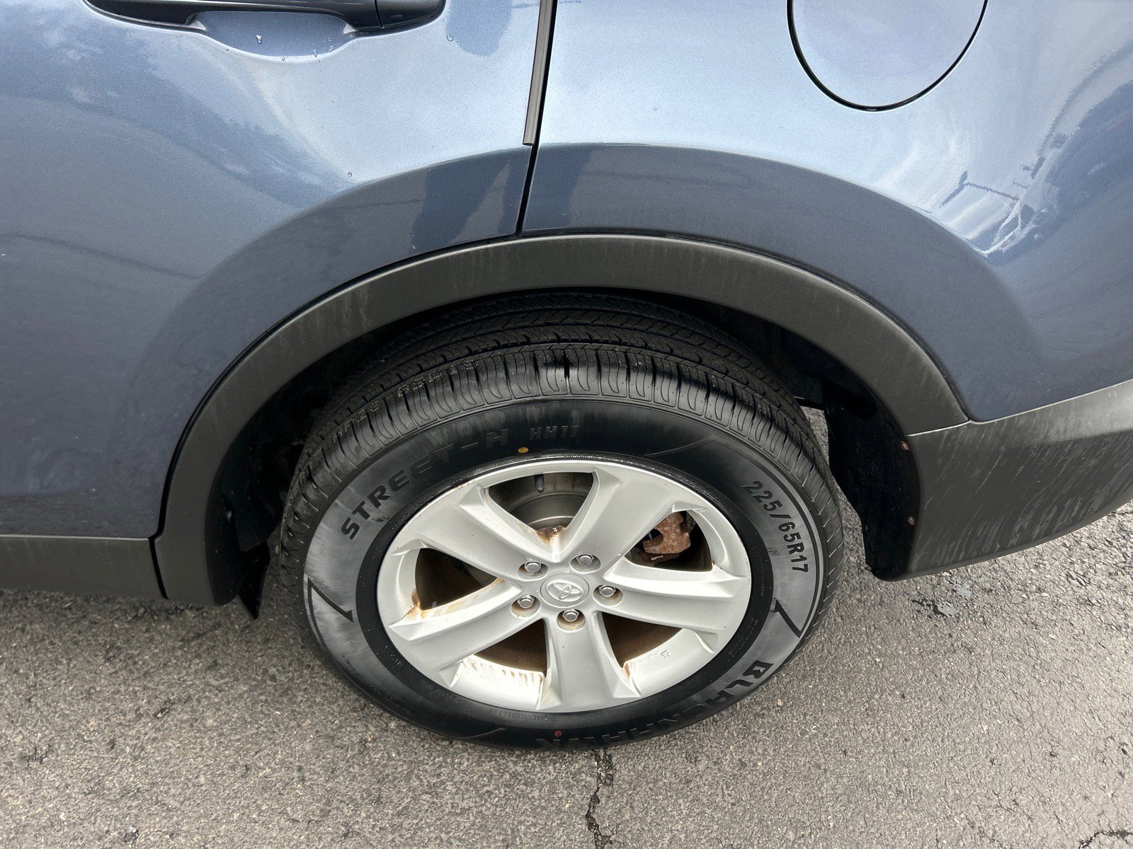 Used 2013 Toyota RAV4 XLE image 31