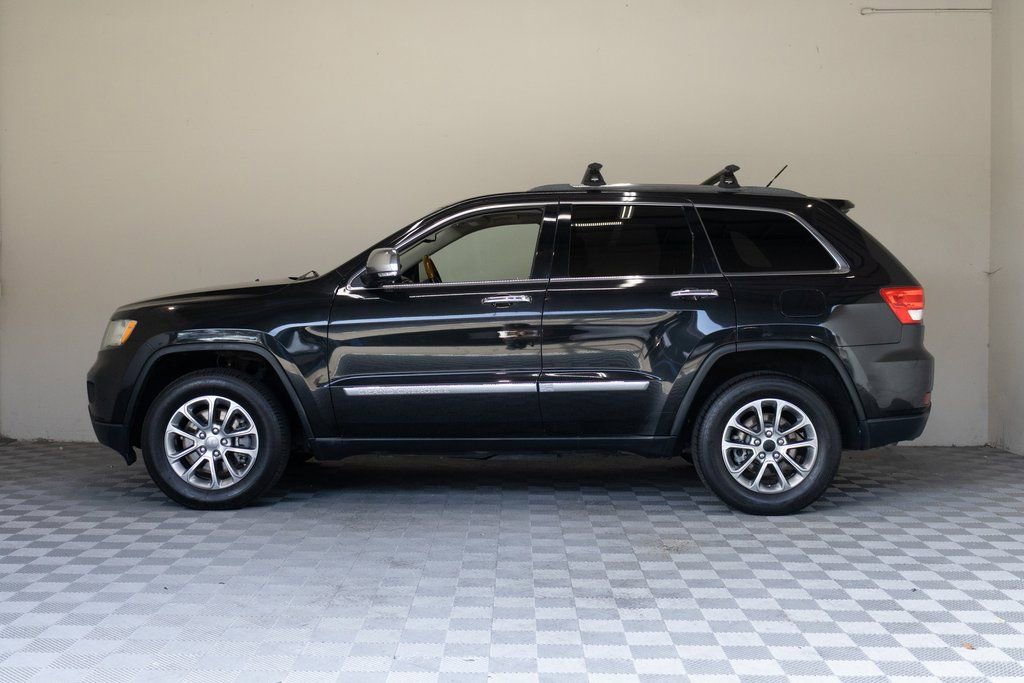 Used 2012 Jeep Grand Cherokee Overland AWD/4WD image 7