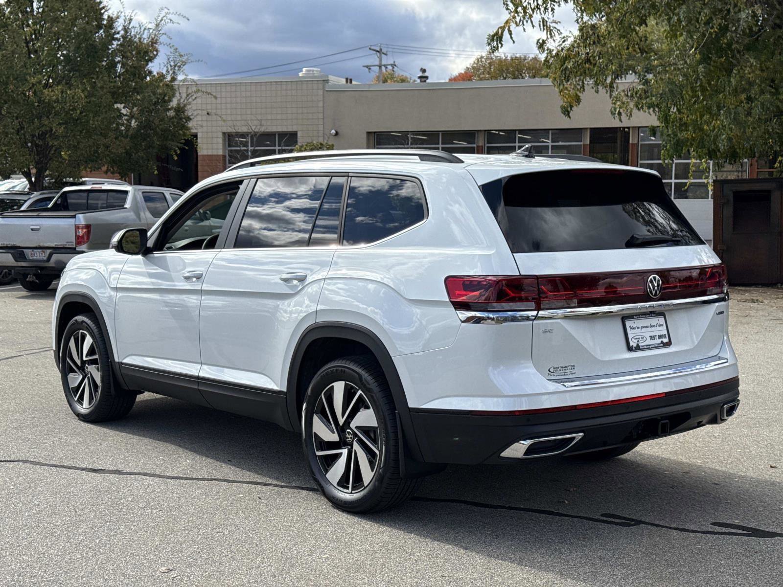 New 2026 Volkswagen Atlas SE image 29