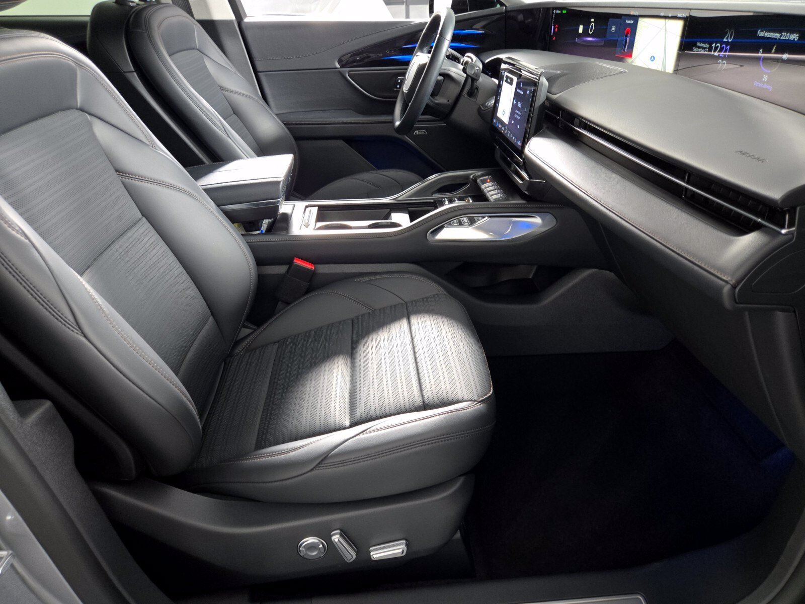 New 2026 Lincoln Nautilus Reserve w/ Jet Appearance Package AWD/4WD image 20