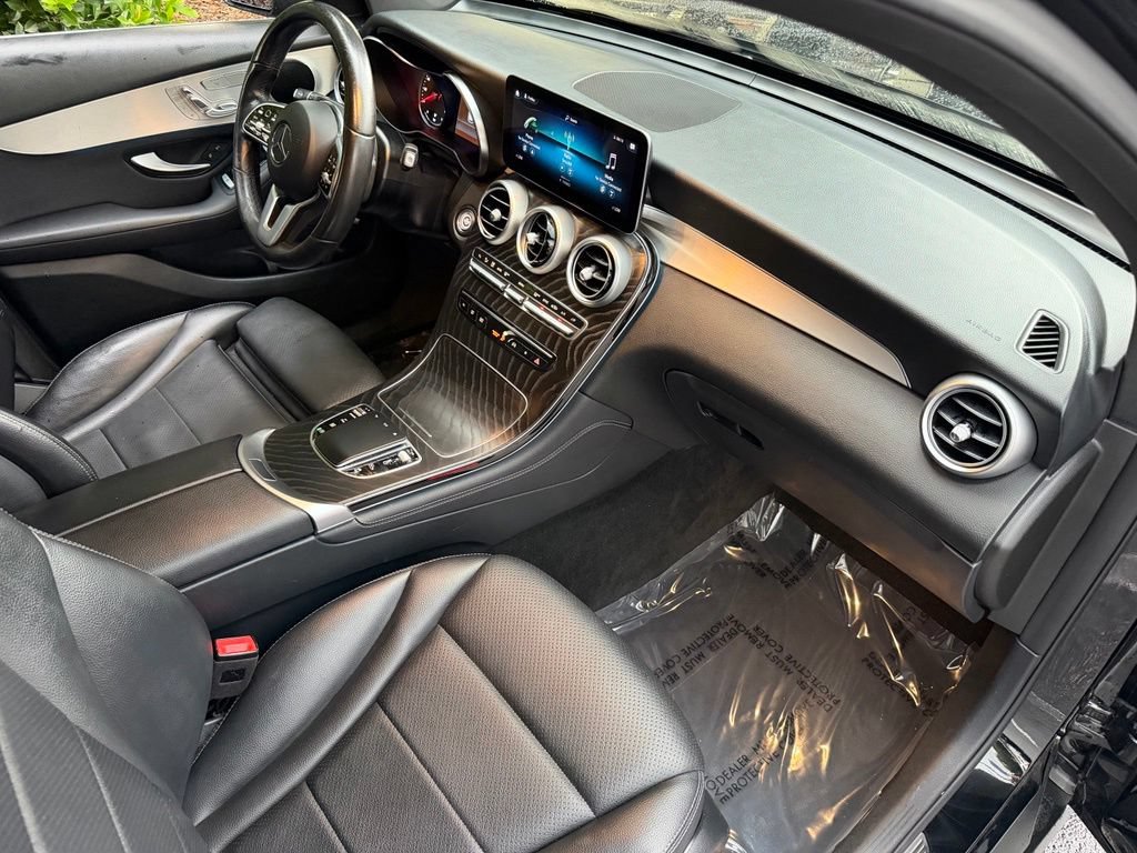 Used 2021 Mercedes-Benz GLC 300 image 33