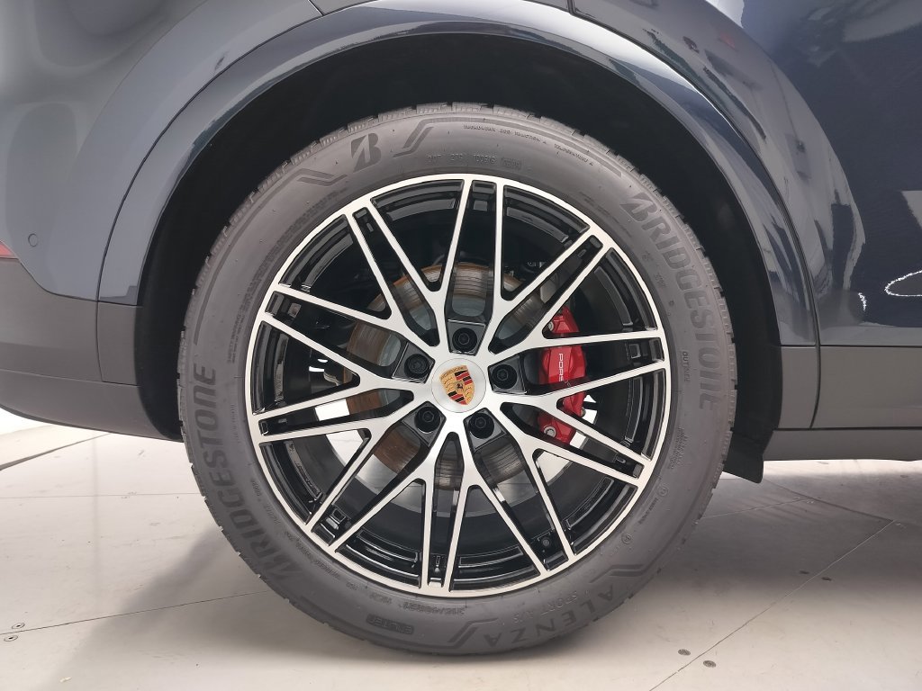 New 2026 Porsche Cayenne S AWD/4WD image 26