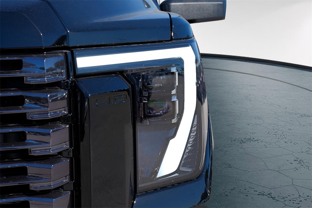 New 2026 GMC Sierra 3500 Denali Ultimate image 3