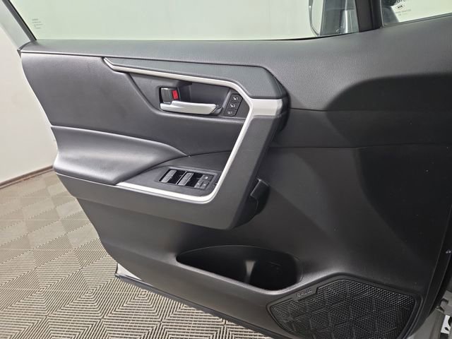 Used 2023 Toyota RAV4 XLE Premium image 29