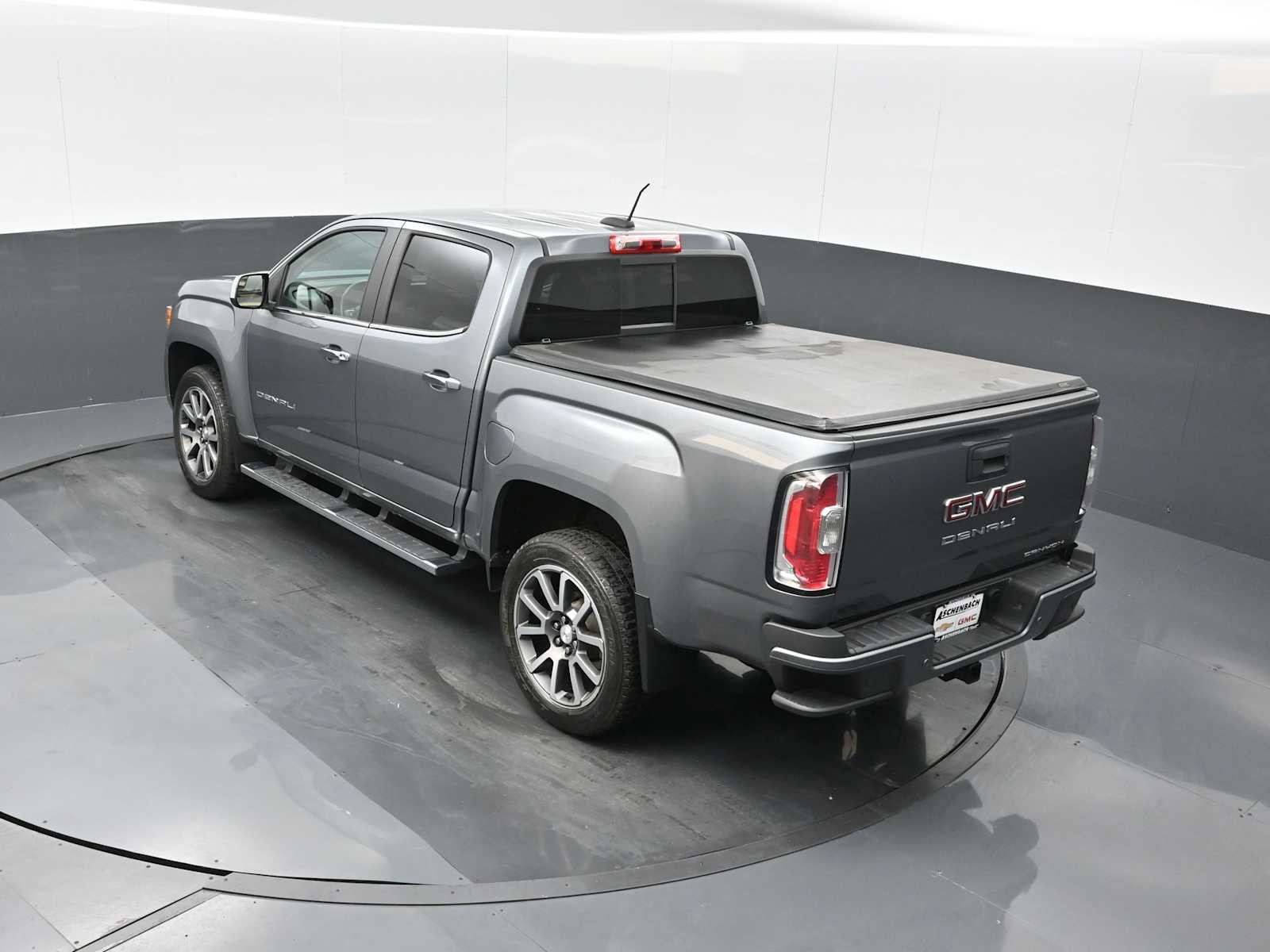 Used 2022 GMC Canyon Denali image 19