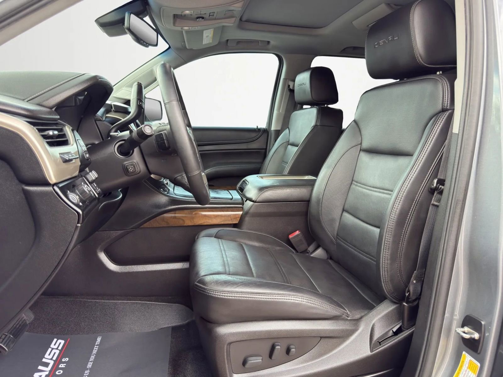 Used 2018 GMC Yukon XL Denali w/ Denali Ultimate Package image 10