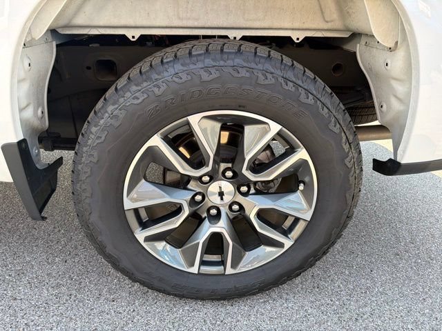 Used 2023 Chevrolet Silverado 1500 RST w/ Convenience Package II AWD/4WD image 16
