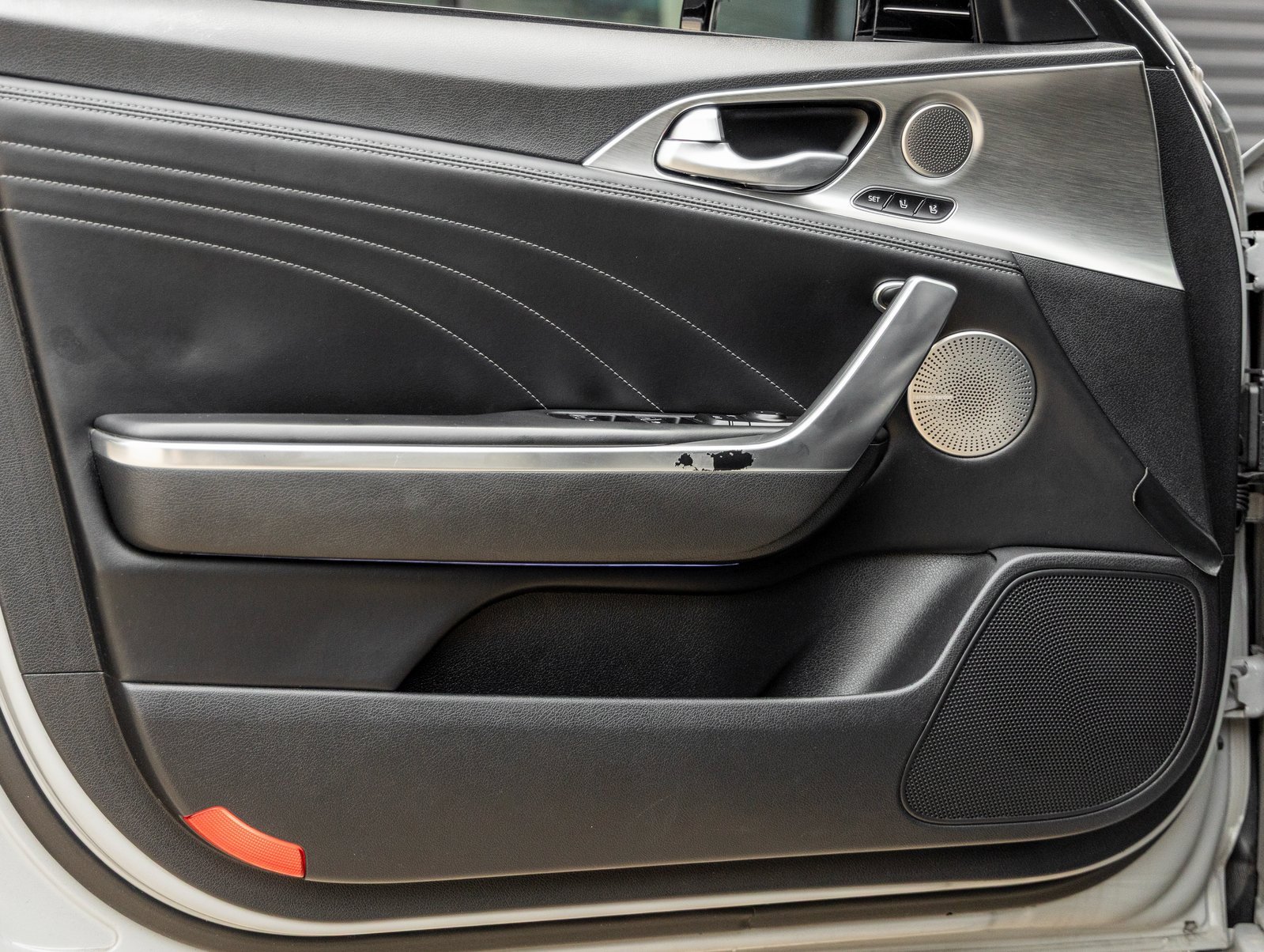 Used 2022 Kia Stinger GT2 image 19