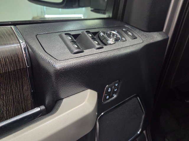 Used 2020 Ford F250 Lariat w/ Lariat Value Package AWD/4WD image 35