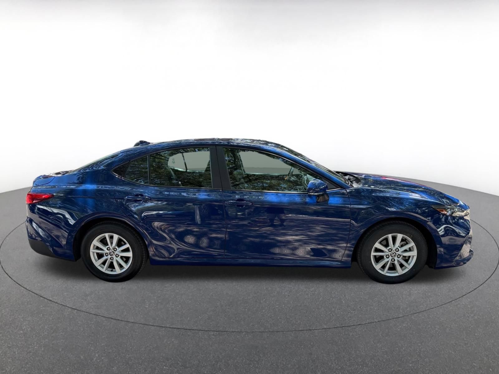 Used 2025 Toyota Camry LE FWD image 25
