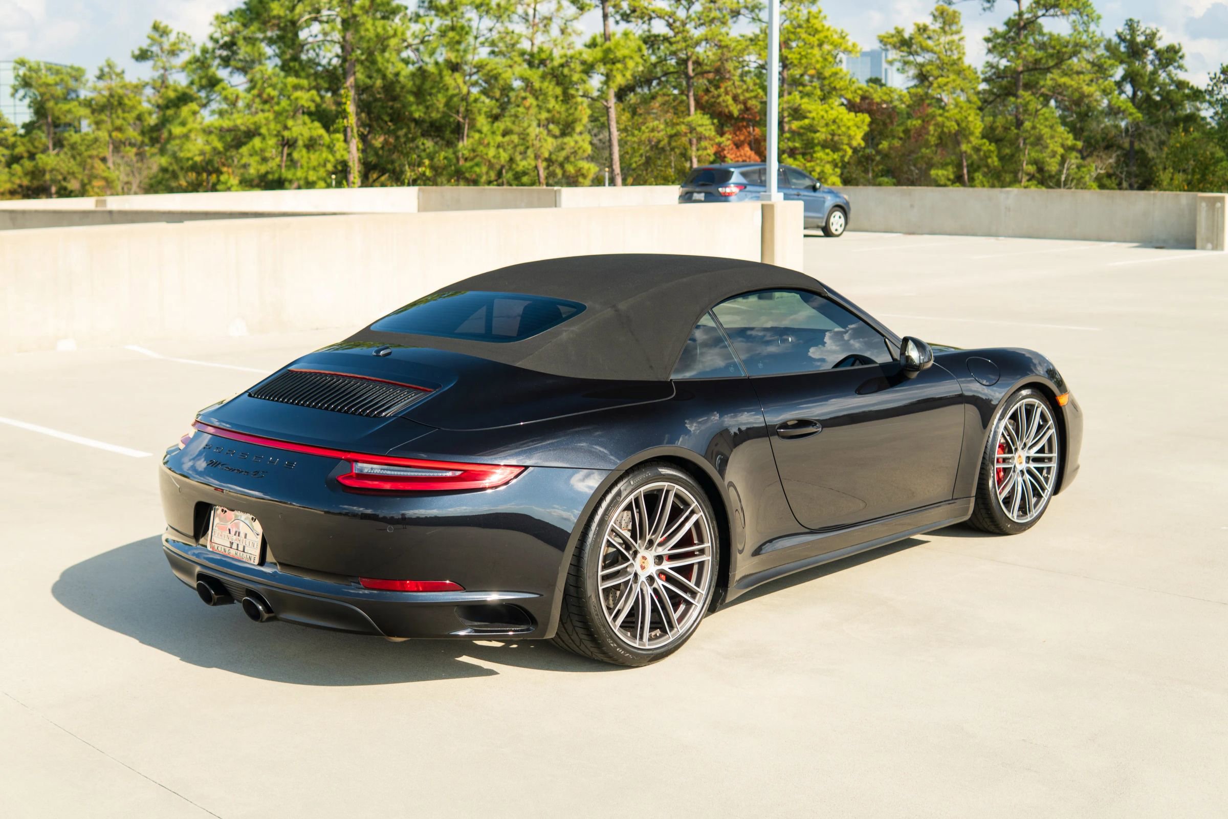 Used 2018 Porsche 911 Carrera 4S image 16