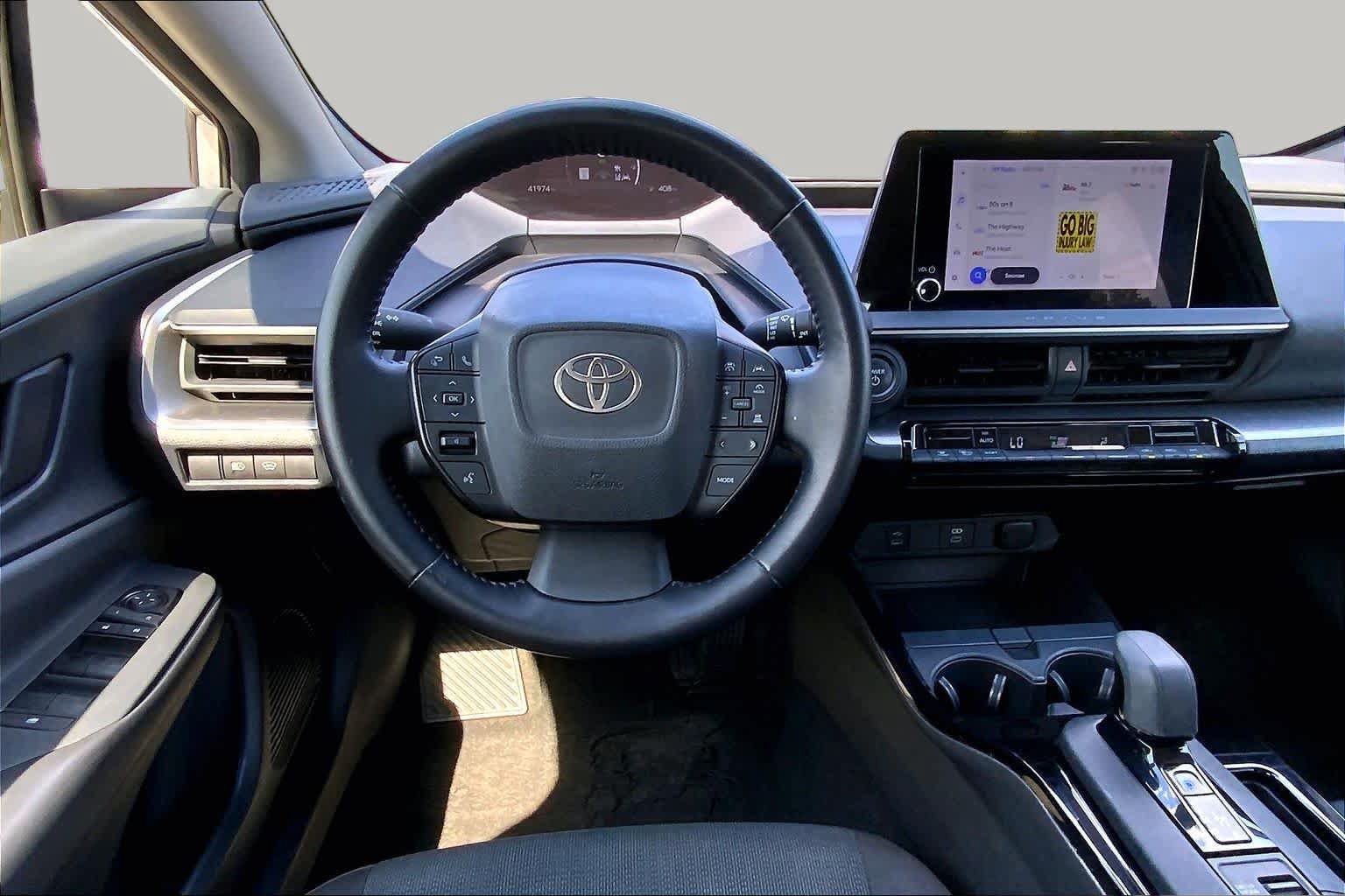 Used 2025 Toyota Prius LE FWD image 6
