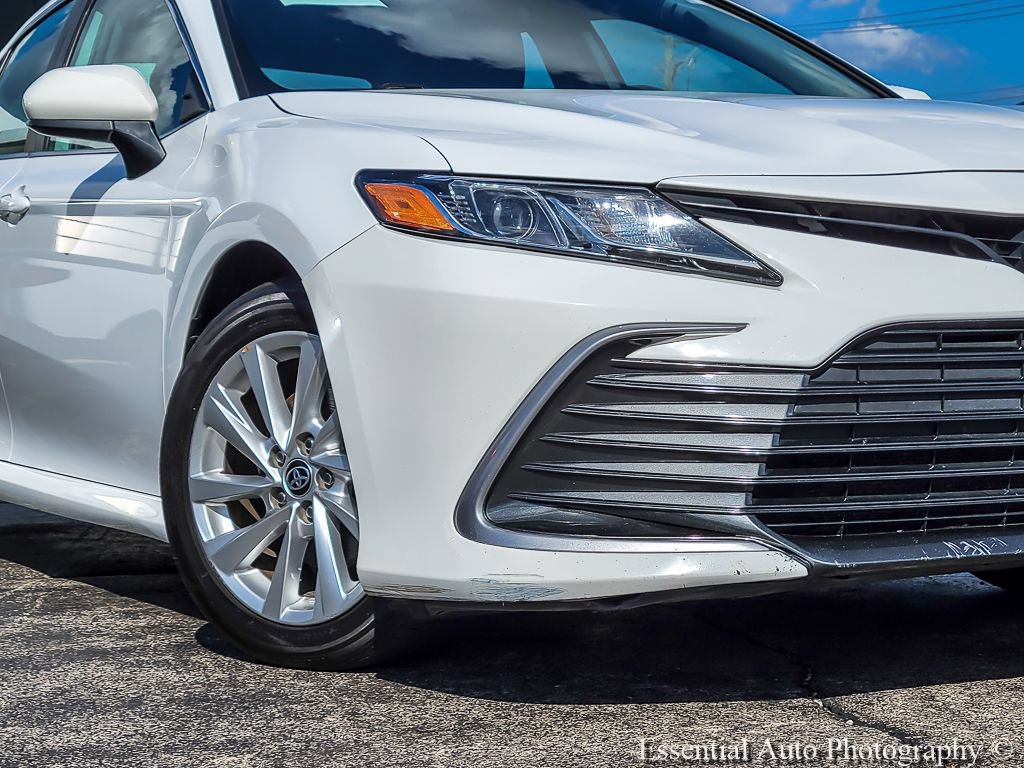 Used 2023 Toyota Camry LE FWD image 3