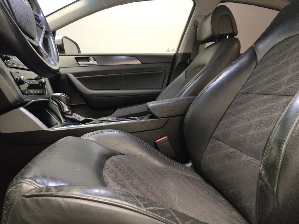 Used 2017 Hyundai Sonata Sport w/ Value Edition Package 02 FWD image 17