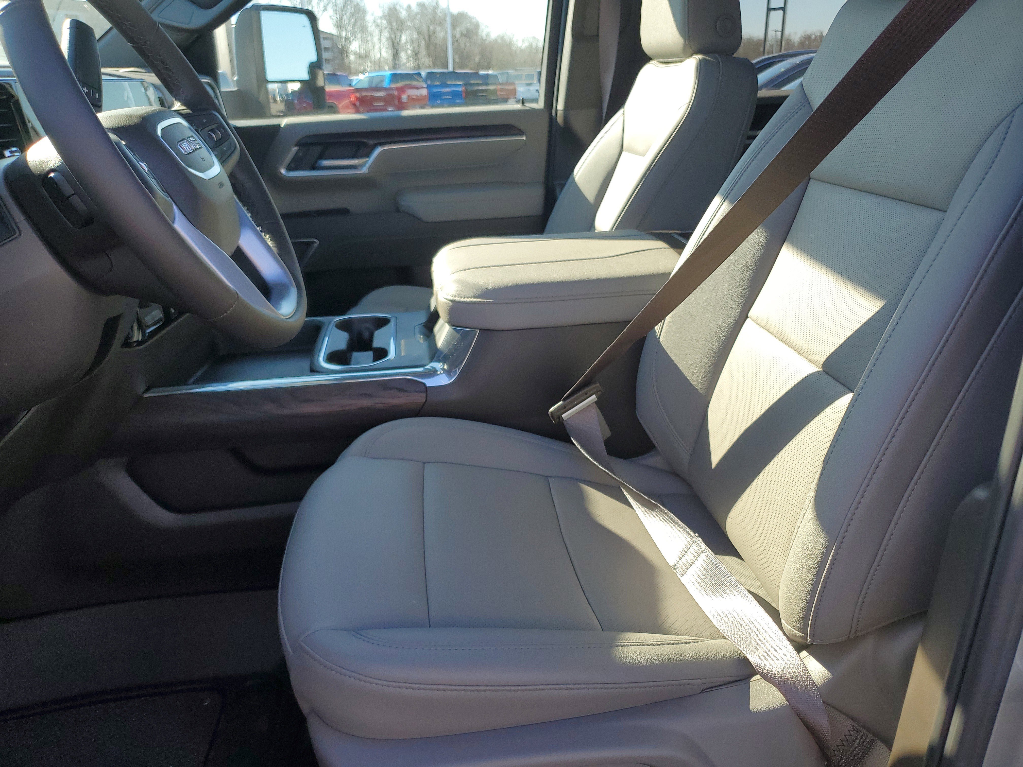 New 2025 GMC Sierra 2500 SLT w/ SLT Premium Package image 27